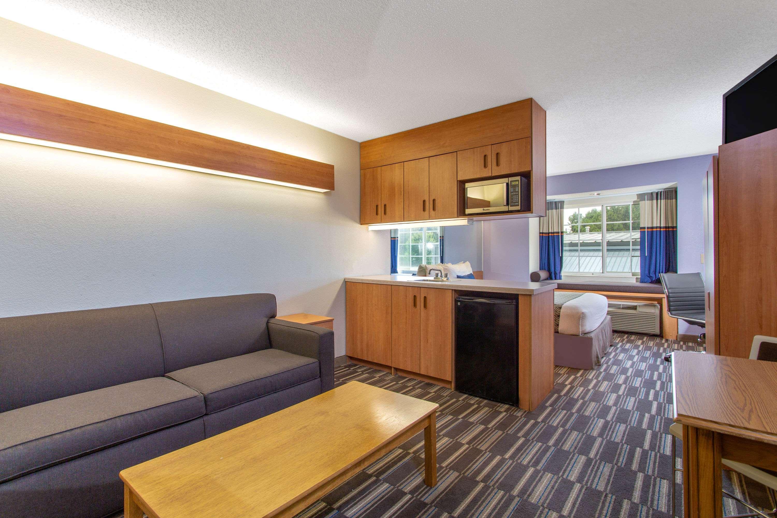 Microtel Inn & Suites By Wyndham Lillington/Campbell University Ngoại thất bức ảnh